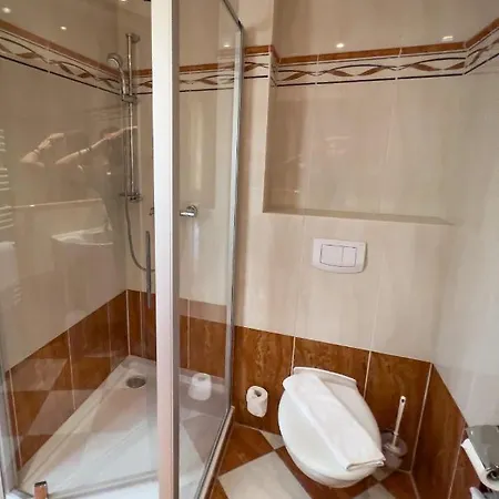 מלון Woerlitzer Hof 4*