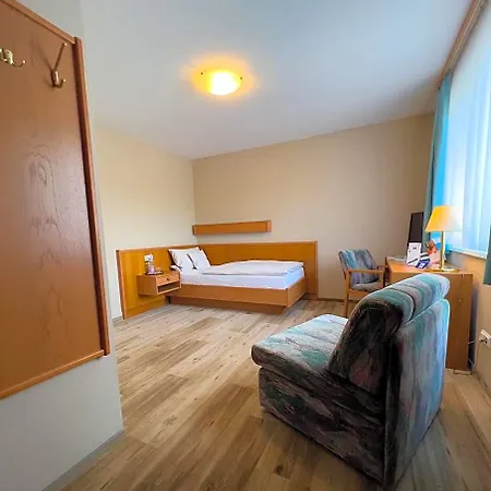 Hotel Woerlitzer Hof 4*